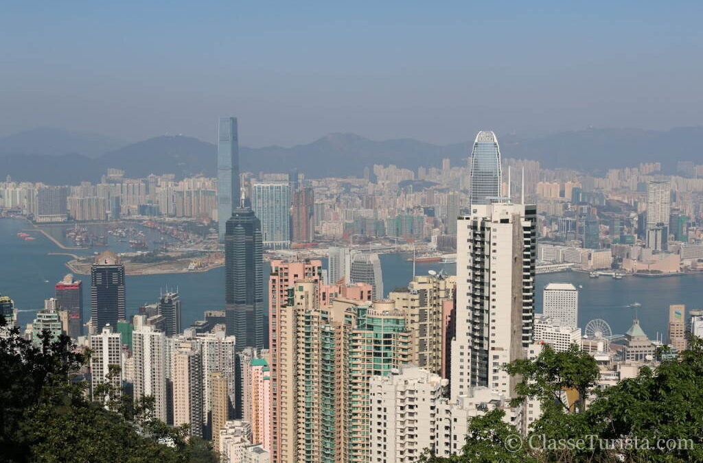 Hong Kong regista mais de 100 casos nas últimas 24 horas