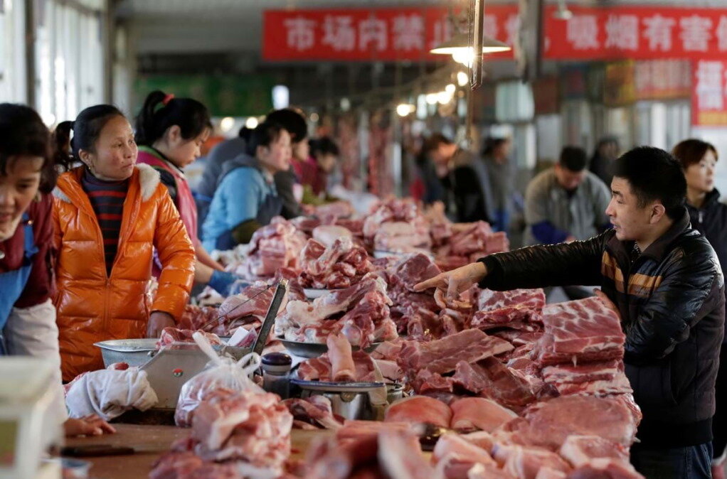 China restringe importações de carne alegando surtos em matadouros