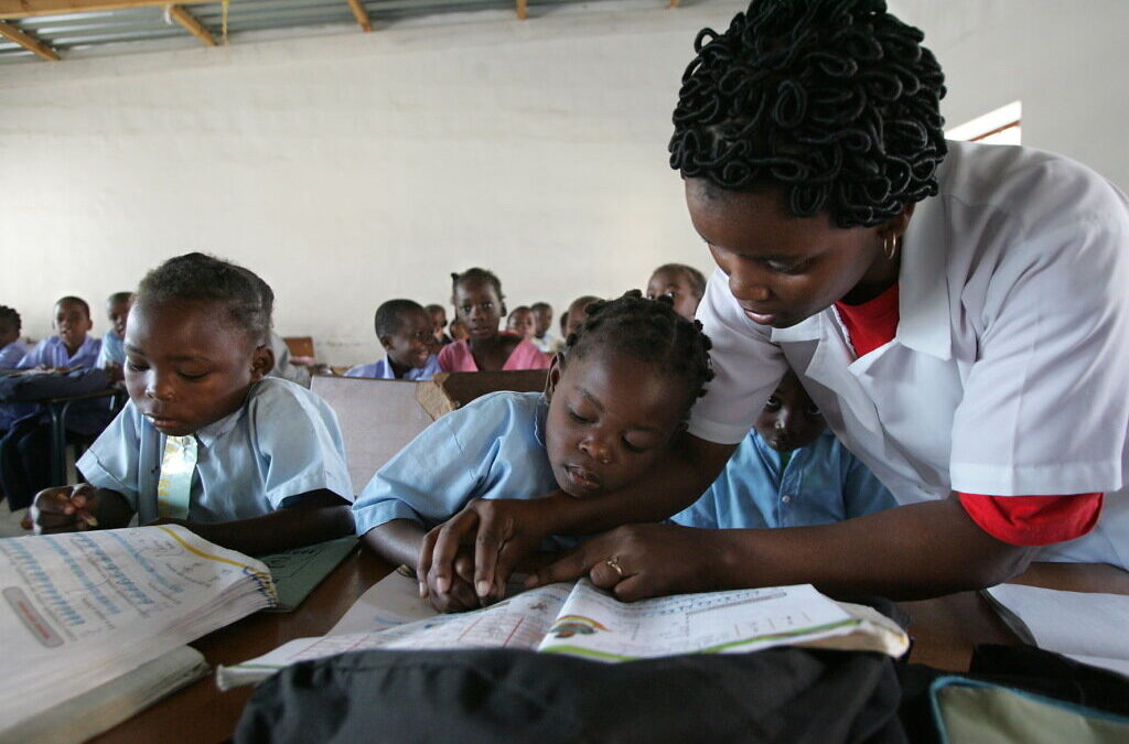 Especialistas receosos com o regresso às aulas em Moçambique