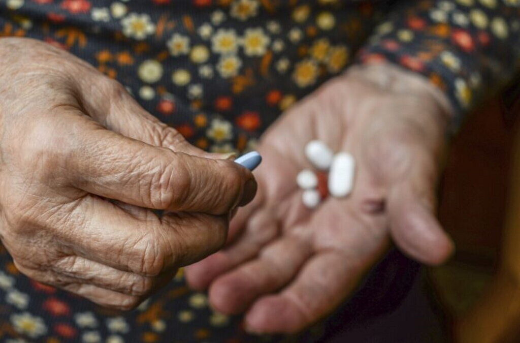 BE diz que Governo dos Açores “reconhece falhas” no Complemento de Medicamentos