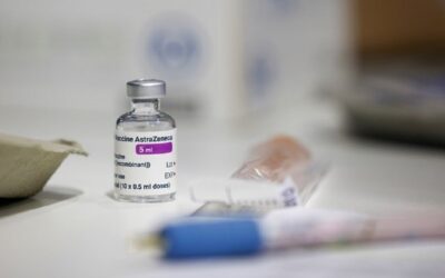 Alergias graves entre os possíveis efeitos secundários da vacina AstraZeneca