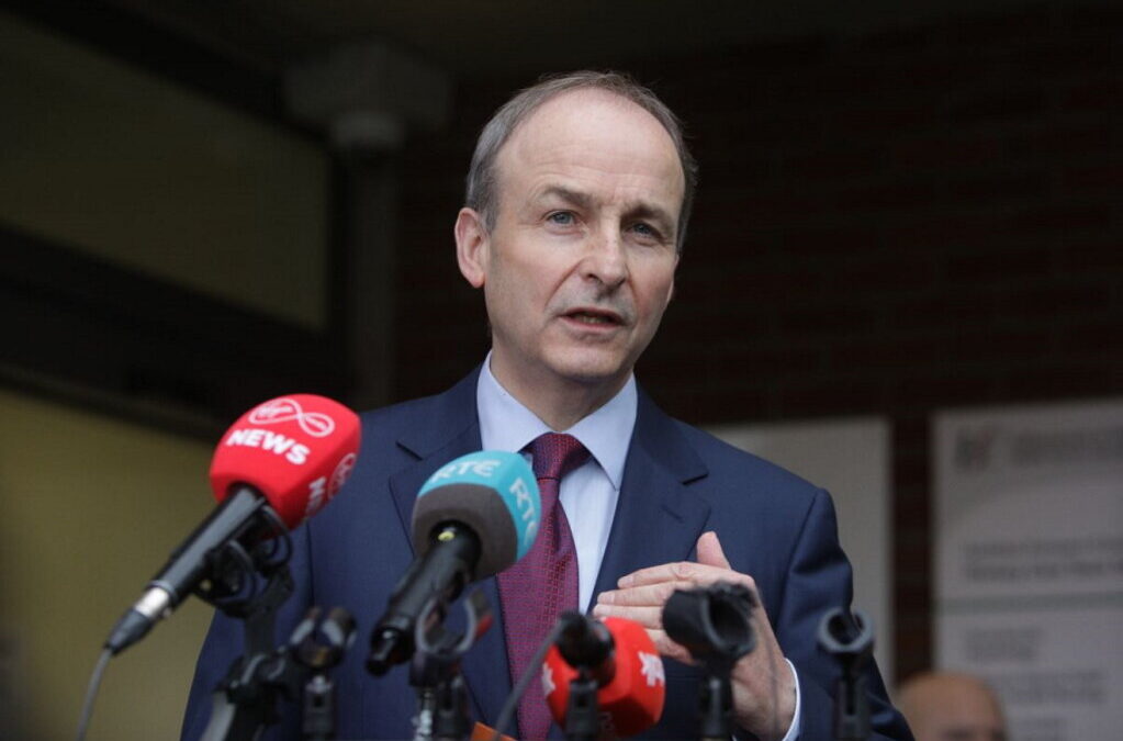Irlanda contra bloqueio de exportações de vacinas da UE, primeiro-ministro fala em “medida retrógada”