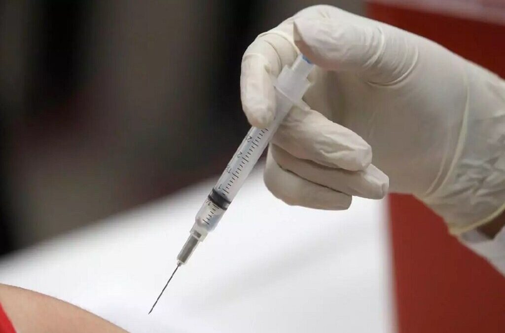 Amnistia lança campanha global pelo acesso universal a vacinas