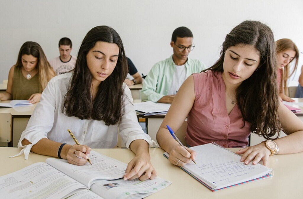 Associação pede generalização de testes de rastreio a colégios