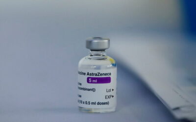 Bruxelas considera “inaceitável” atrasos na entrega da vacina da AstraZeneca à UE