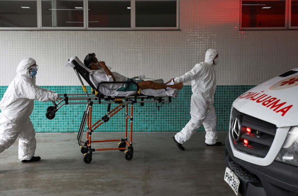 Brasil ultrapassa 575 mil mortes e 20,6 milhões de infetados