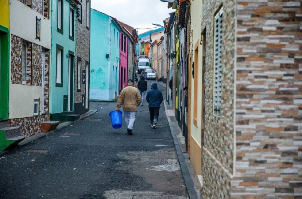 Açores com 12 novos casos e 21 recuperações em São Miguel