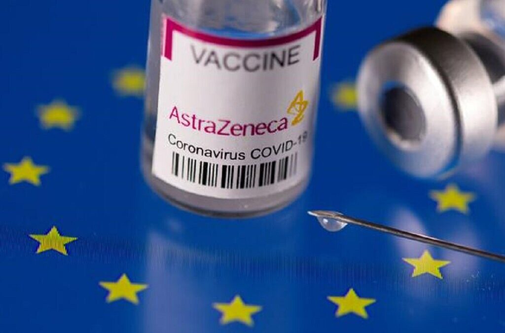 UE exige que AstraZeneca entregue 90 milhões de doses da vacina até junho