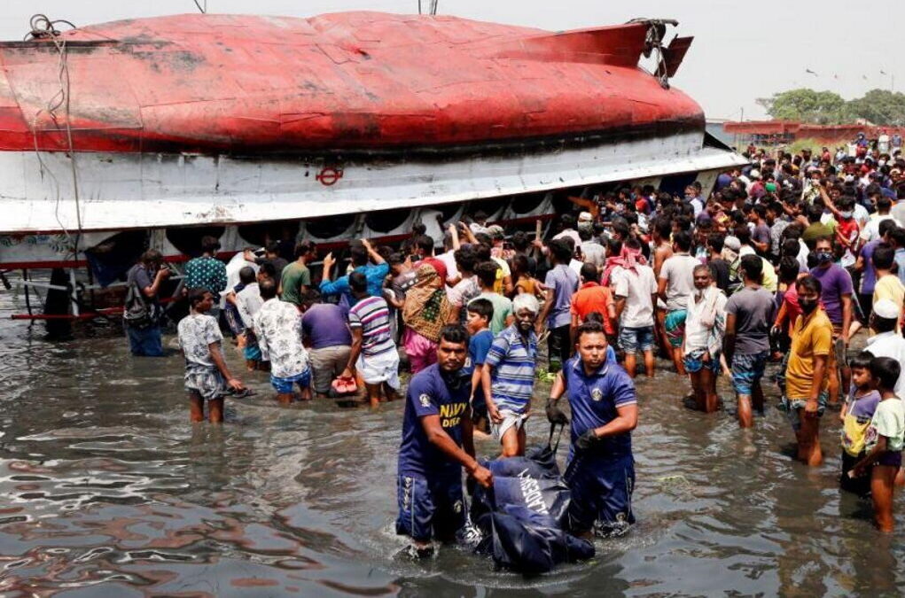 Sobe para 34 o número de mortos em naufrágio de ‘ferry’ no Bangladesh