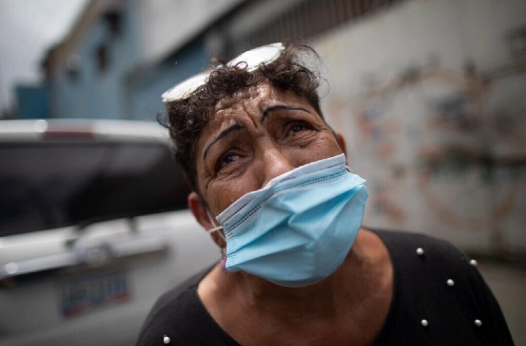 Pandemia de Covid-19 já matou pelo menos 2,94 milhões de pessoas