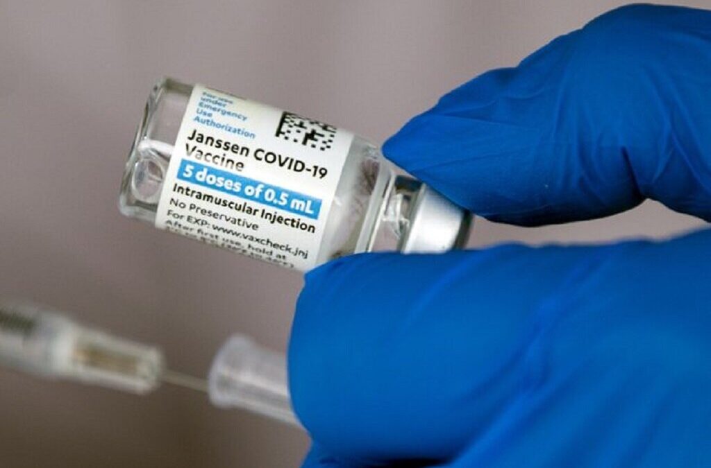 Vacina da J&J deve ser retomada com “restrições” nos Estados Unidos