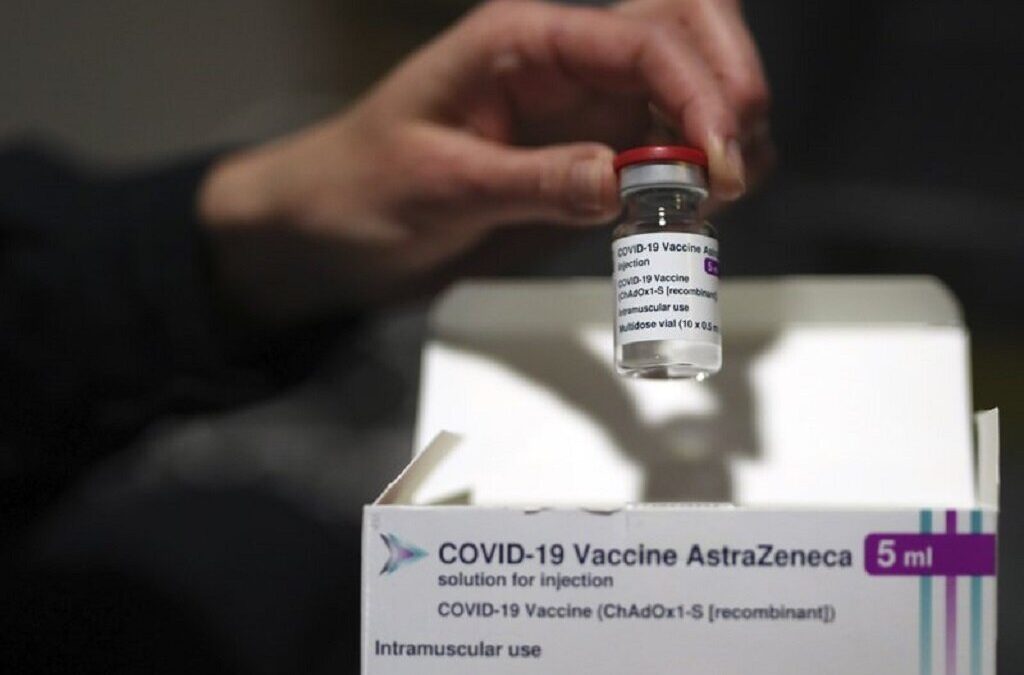 EMA está a rever dados da vacina da AstraZeneca a pedido da Comissão Europeia
