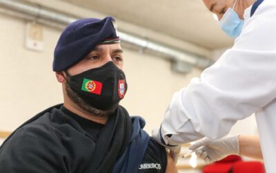 Todos os bombeiros vacinados com a primeira dose até ao final da semana, diz Eduardo Cabrita