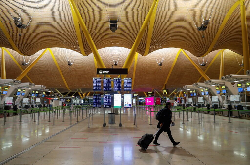 Governo espanhol prolonga até 27 de abril restrições para voos que cheguem do Brasil e da África do Sul