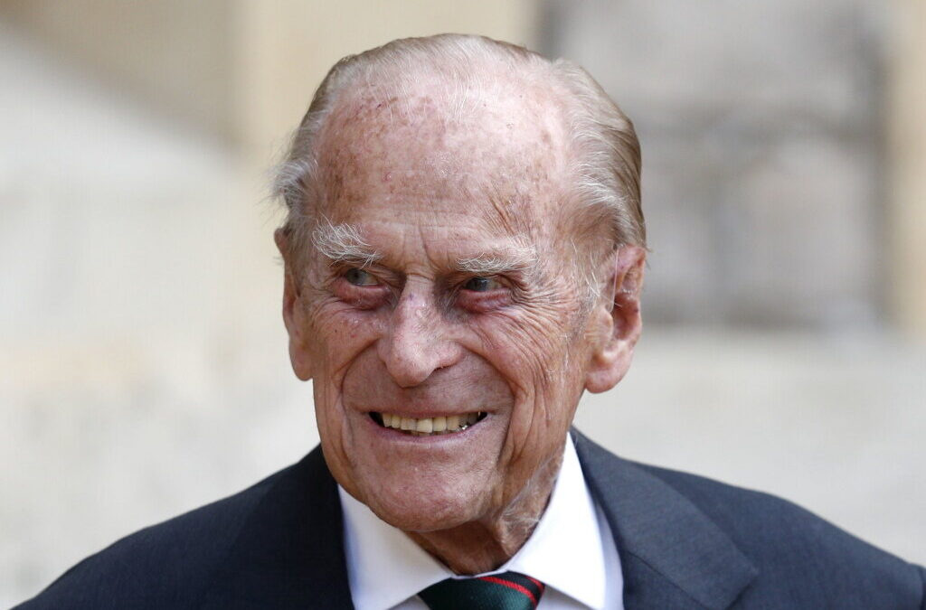 Morreu o príncipe Filipe Mountbatten, marido da rainha Isabel II