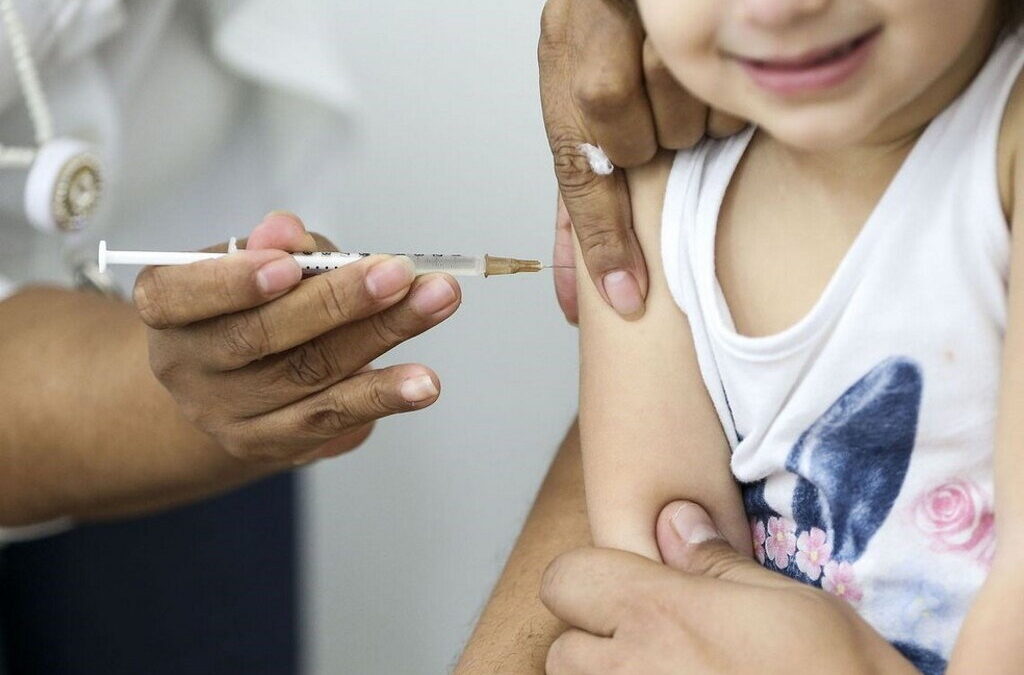 Médicos de família alertam para importância da vacinação ao longo da vida