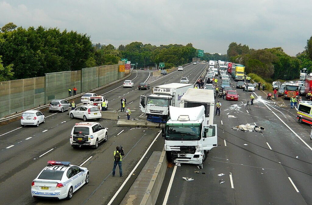 Colisão entre quatro veículos mata sete pessoas e fere 44 na África do Sul