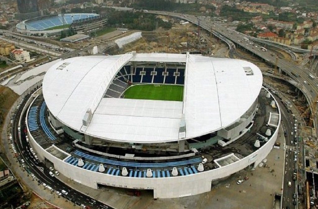 FC Porto alvo de buscas devido a investigação a teste de futebolista