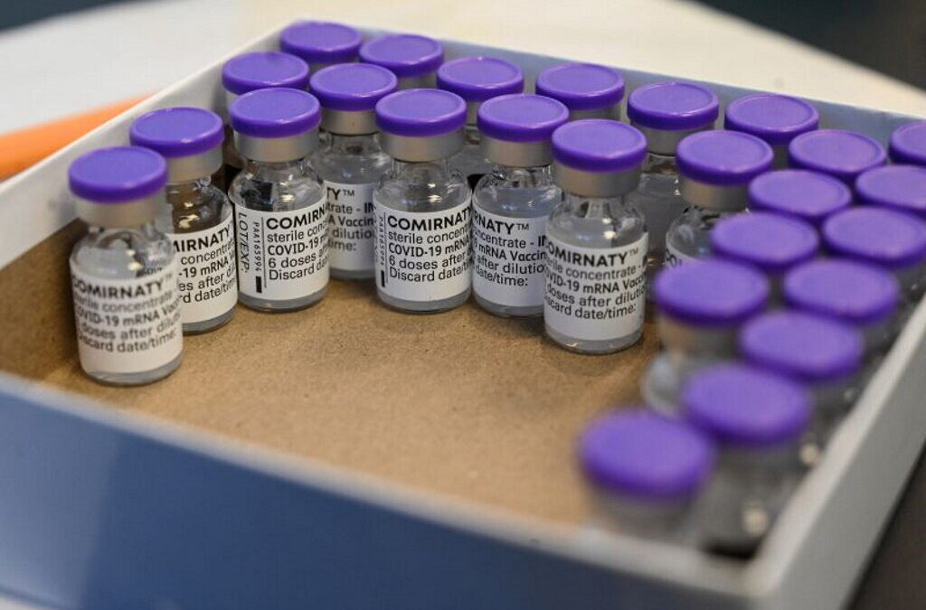 Agência Europeia de Medicamentos anuncia que vacina da Pfizer pode ser guardada no frigorífico até um mês