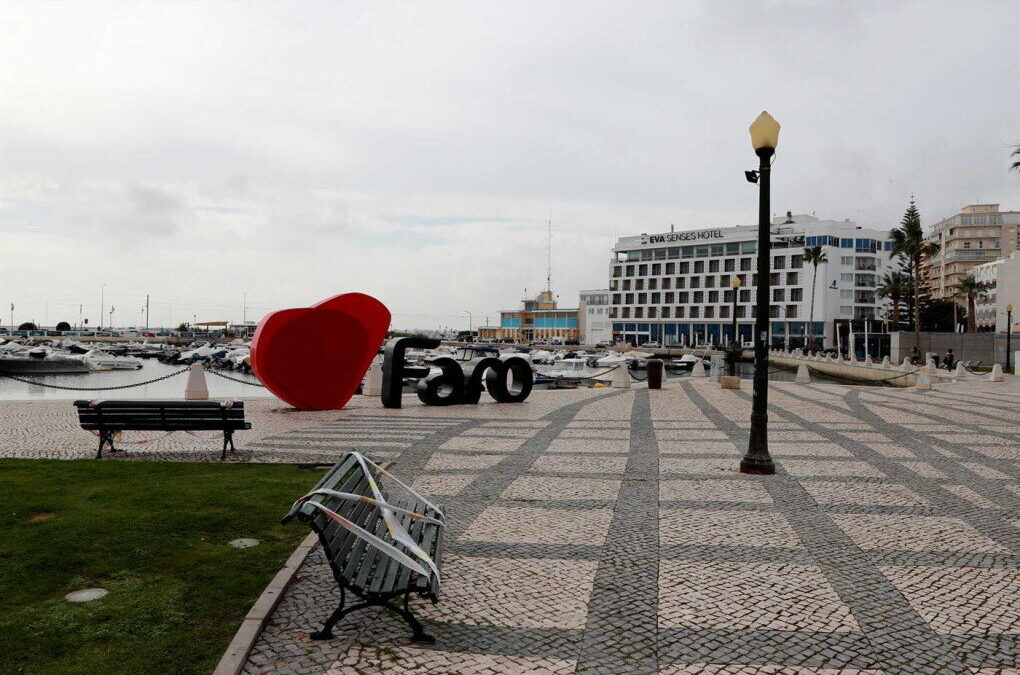 Associação da Hotelaria de Portugal quer vacinação prioritária de profissionais do turismo e população algarvia