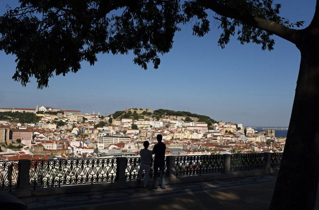 Portugal com 435 casos e duas mortes, internamentos continuam a aumentar
