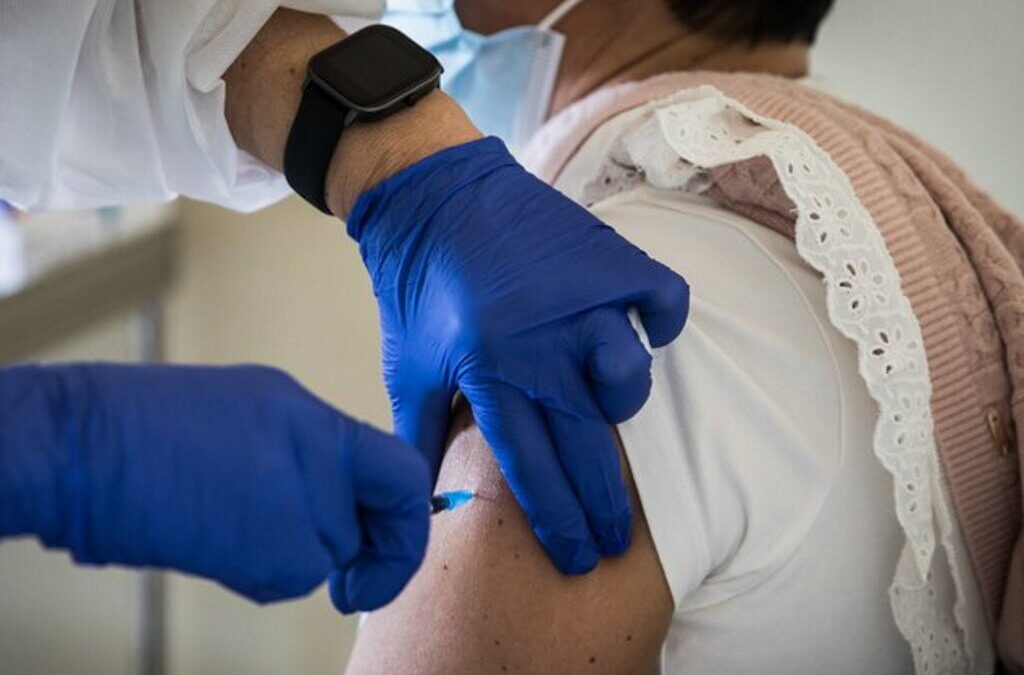 Ministra da Saúde diz que atraso de 15 dias na meta de 70% de vacinação é “marginal”