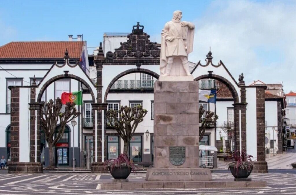 Ilha Terceira e concelho de Ponta Delgada passam a alto risco de transmissão