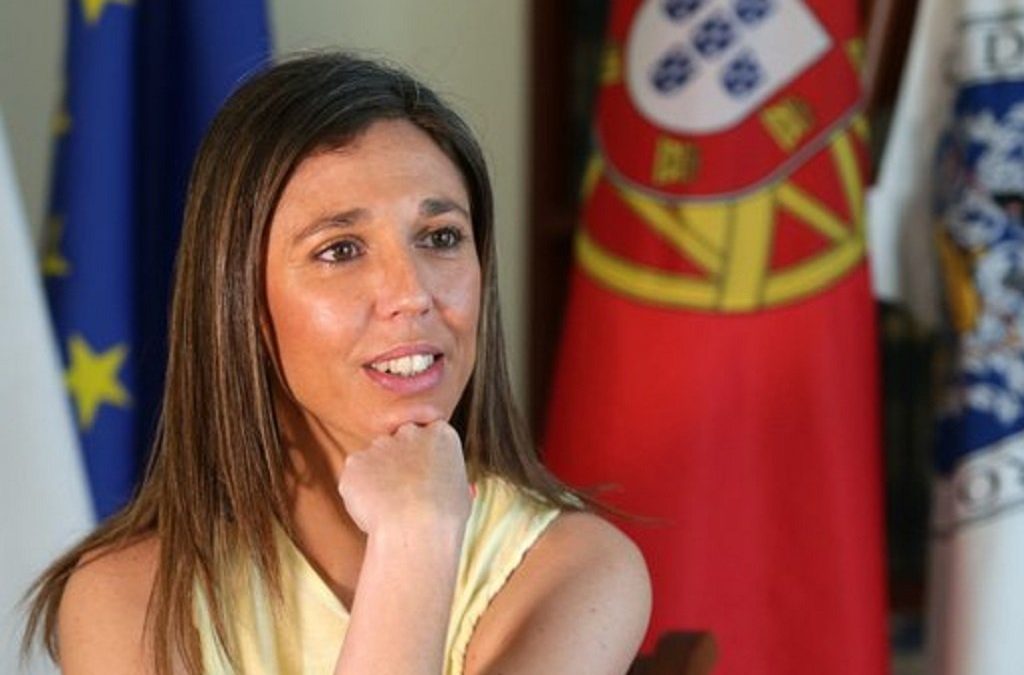 Ordem lamenta que Portugal nunca tenha transposto diretiva sobre enfermeiros de saúde materna