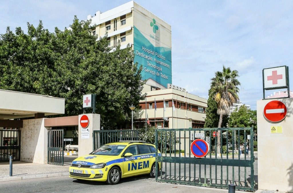 Regulador e Inspeção da Saúde investigam denúncias de negligência no Hospital de Faro
