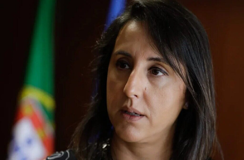 Governo estuda criação de gabinete de apoio à vítima nas comarcas da Madeira e Açores