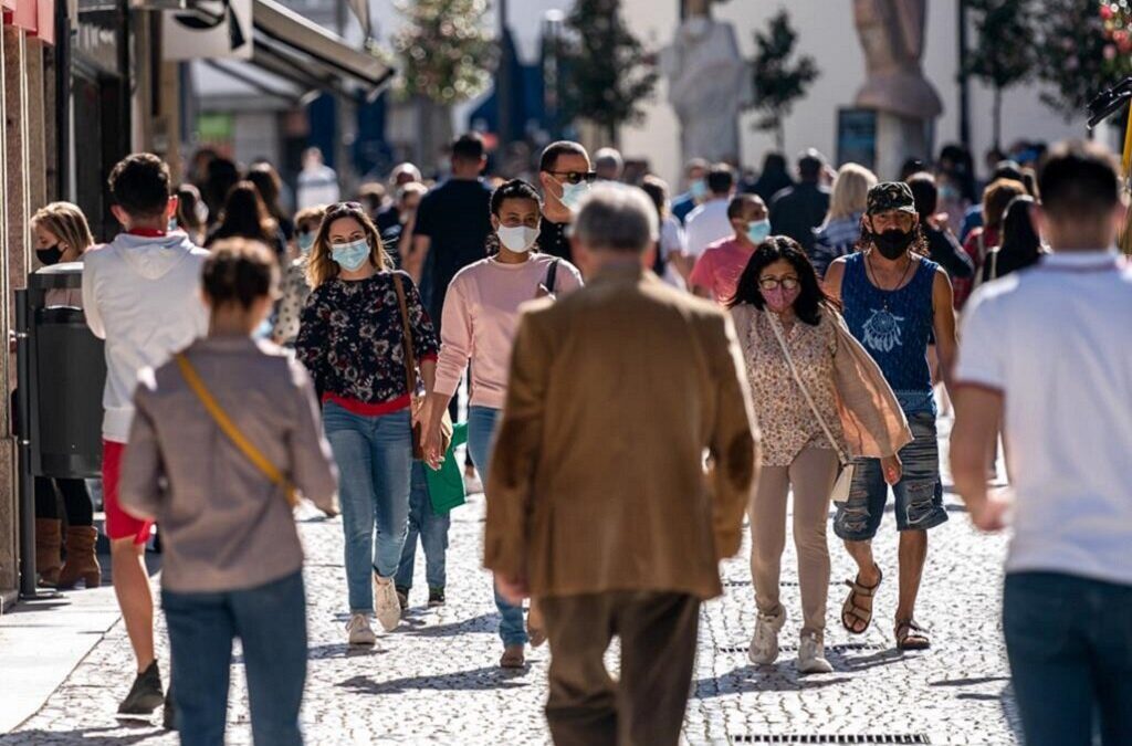 Atividade epidémica com tendência decrescente em Portugal