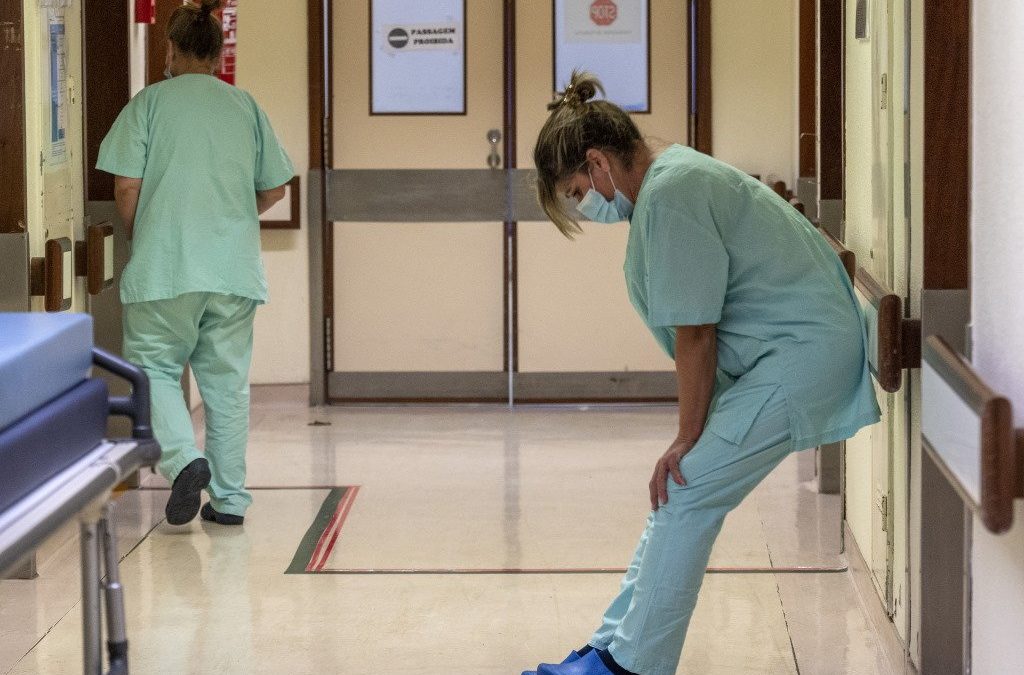 Cerca de dois terços dos enfermeiros já consideraram mudar de profissão