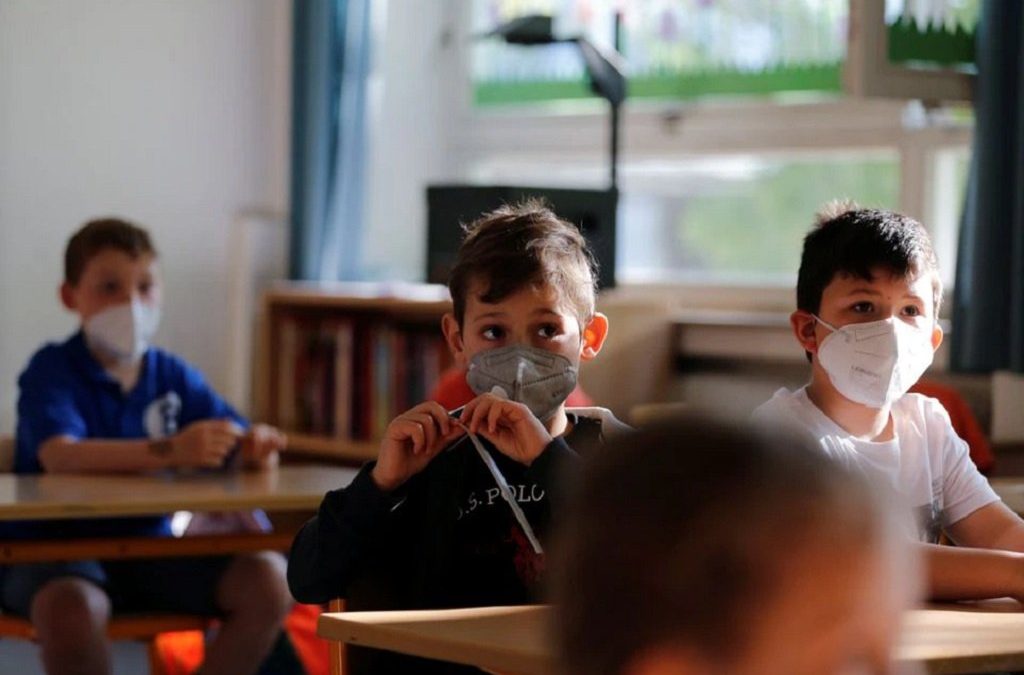 Agências da ONU pedem reabertura de escolas e alertam para “catástrofe geracional”