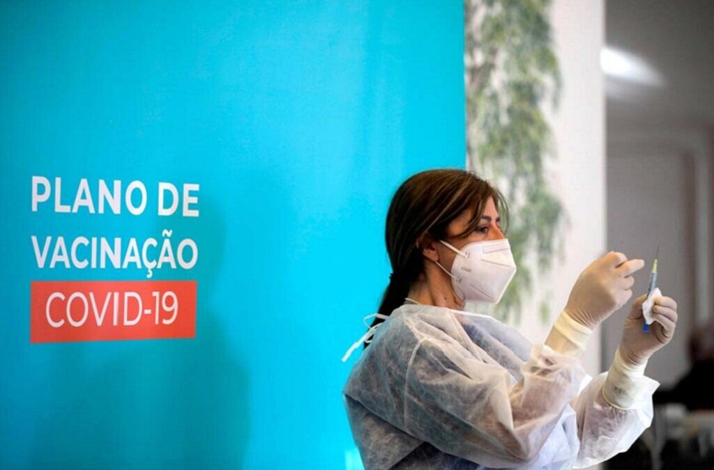 Mais de 18 mil reações adversas às vacinas contra a Covid-19 notificadas em Portugal