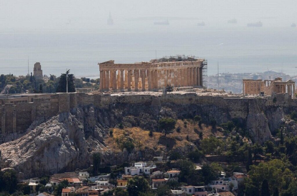 Acrópole de Atenas fecha ao público durante a tarde devido a onda de calor