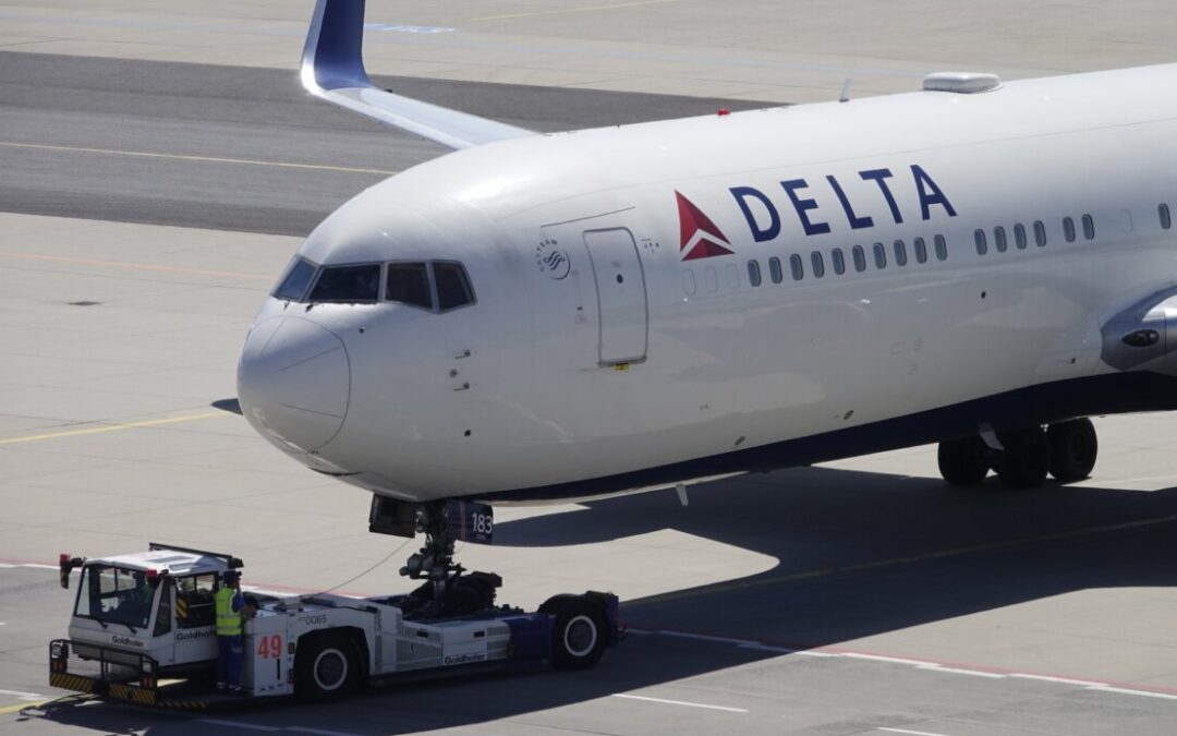 Delta Airlines anuncia penalizações para trabalhadores não vacinados