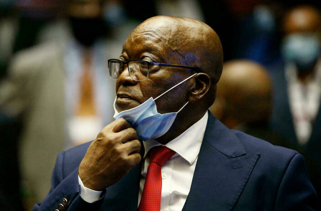 Ex-Presidente da África do Sul Jacob Zuma operado