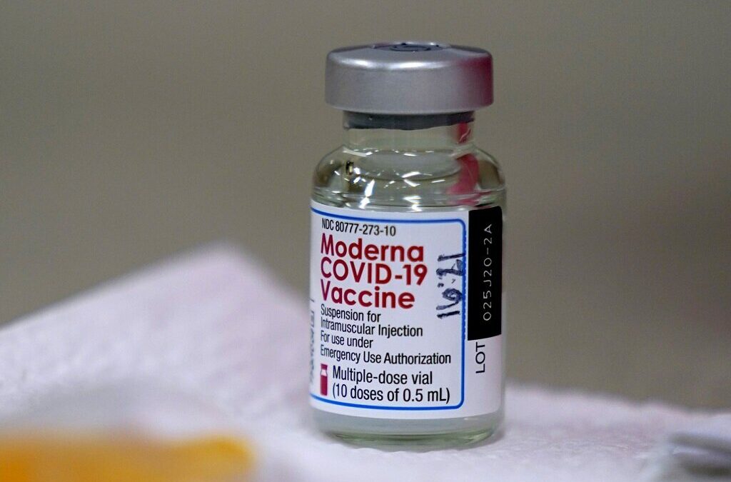 Vacina da Moderna aprovada na Suíça para jovens entre 12 e 17 anos