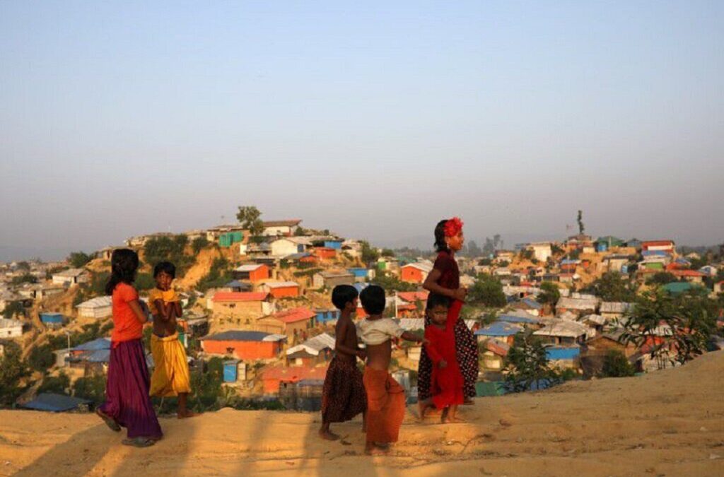 Bangladesh inicia vacinação de milhares de refugiados ‘rohingyas’