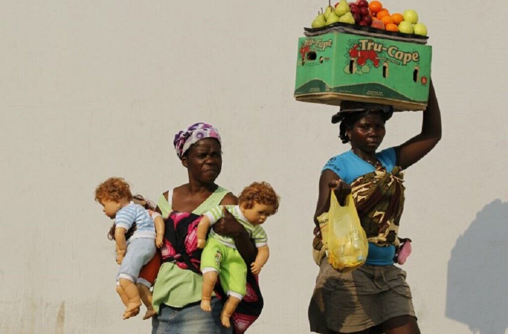 Lacunas jurídicas e falta de registo de nascimento entre principais causas de apátridas em Angola