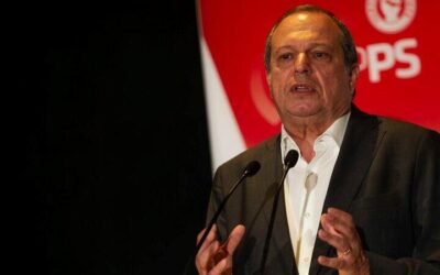 Carlos César reeleito presidente do PS com mais de 90% dos votos