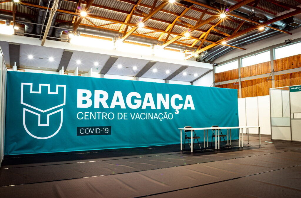 Centros de vacinação começam a fechar a partir da próxima semana no distrito de Bragança