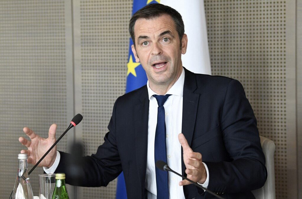 Governo francês apela a cuidado no regresso das férias