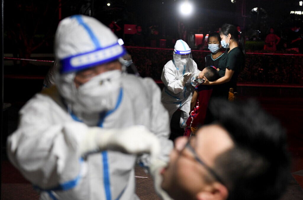 Milhares em Macau obrigados a testes após caso detetado na cidade vizinha de Zhuhai