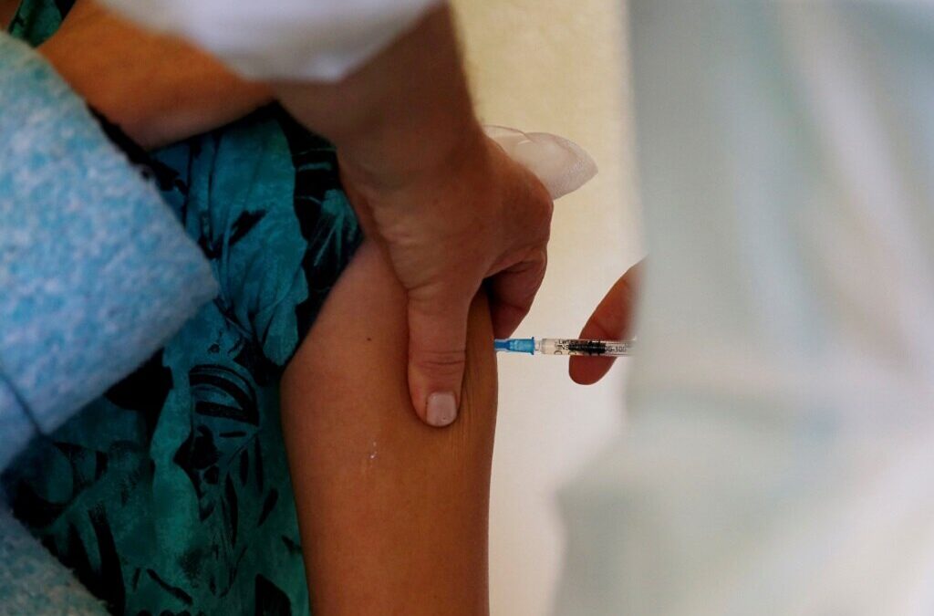 Chega lamenta “condução instável e errática” da vacinação de crianças e jovens