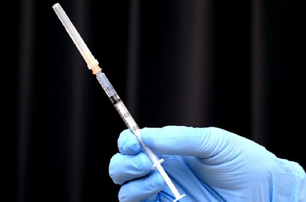 África do Sul começa a vacinar adolescentes com mais de 12 anos