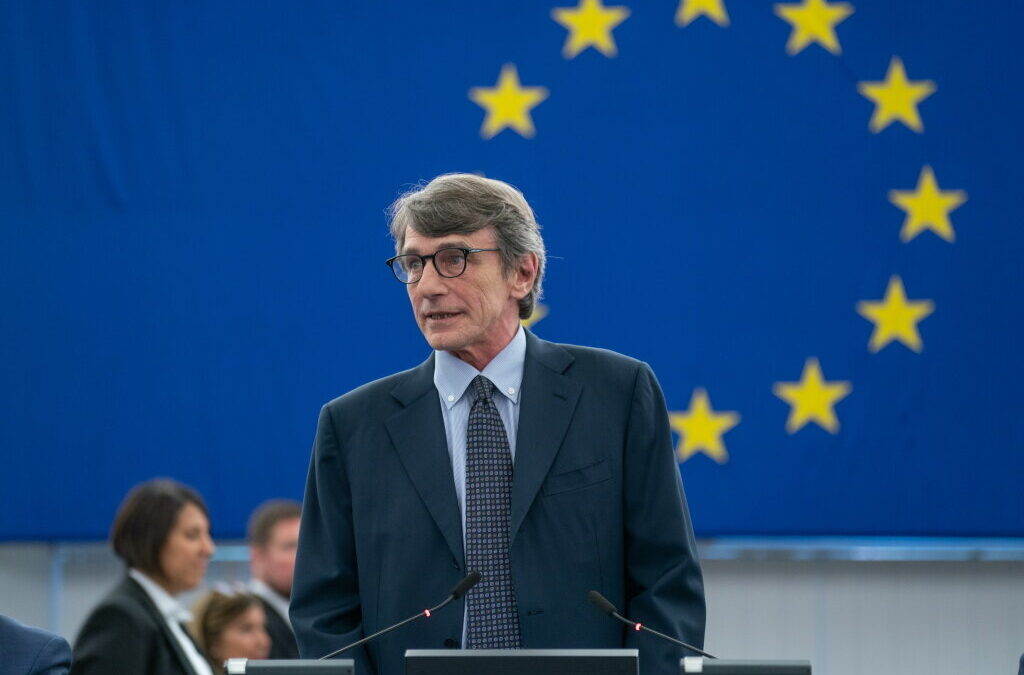 Presidente do Parlamento Europeu “muito desapontado” com posição da UE sobre acolhimento de afegãos