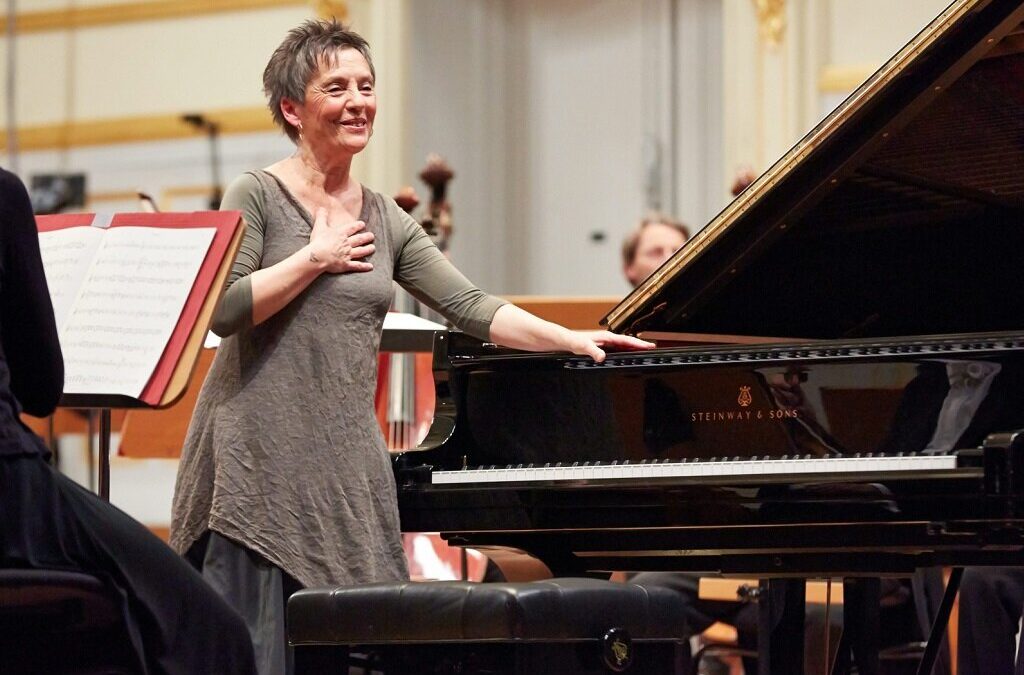 Pianista Maria João Pires internada devido a uma queda na cidade de Riga