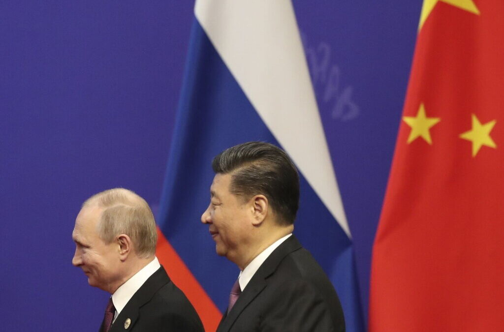 Líderes da Rússia e China criticam “politização” de vacinas e origem do vírus