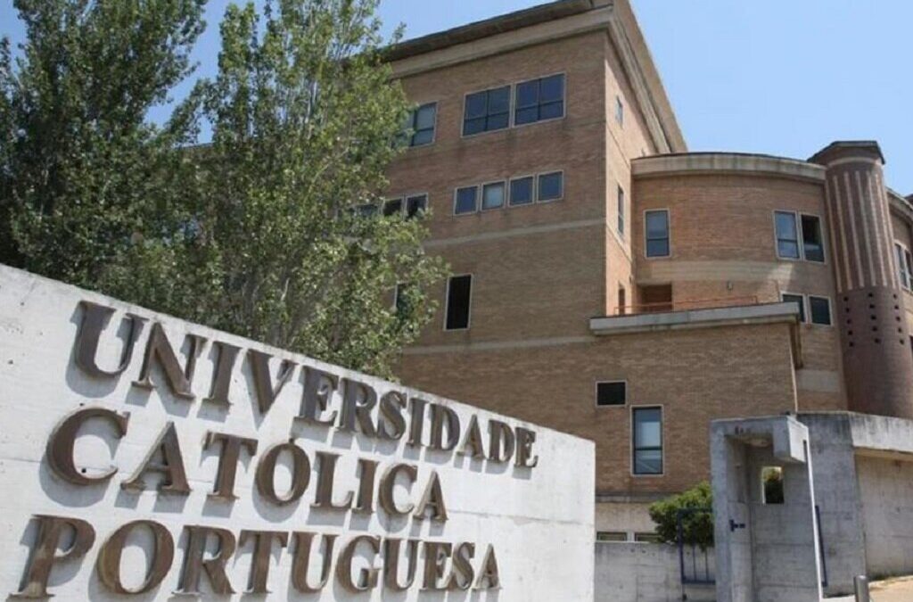 Alunos de Medicina na Católica vão estagiar no Amadora-Sintra a partir de 2024